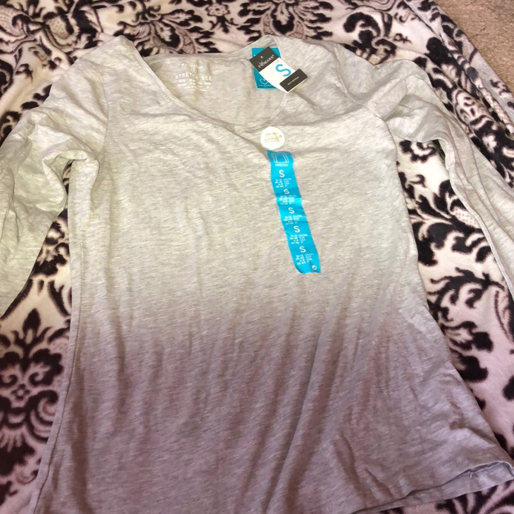 Gray Long sleeve shirt